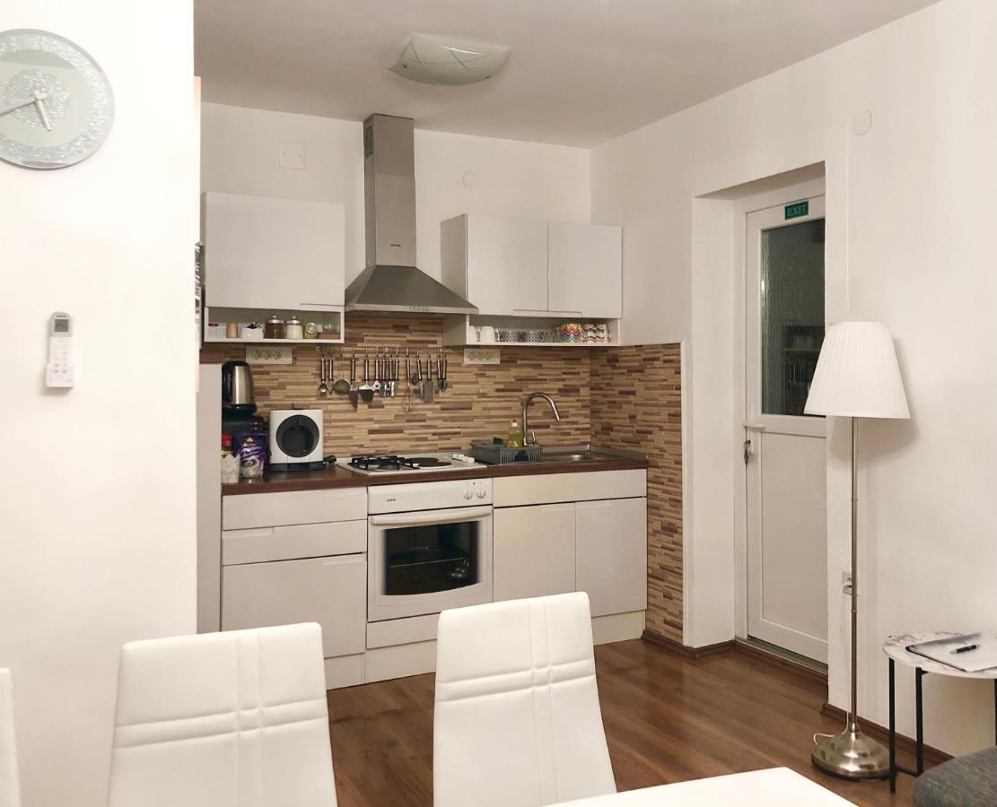 Apartmani "Mimoza" Otočac Exterior foto