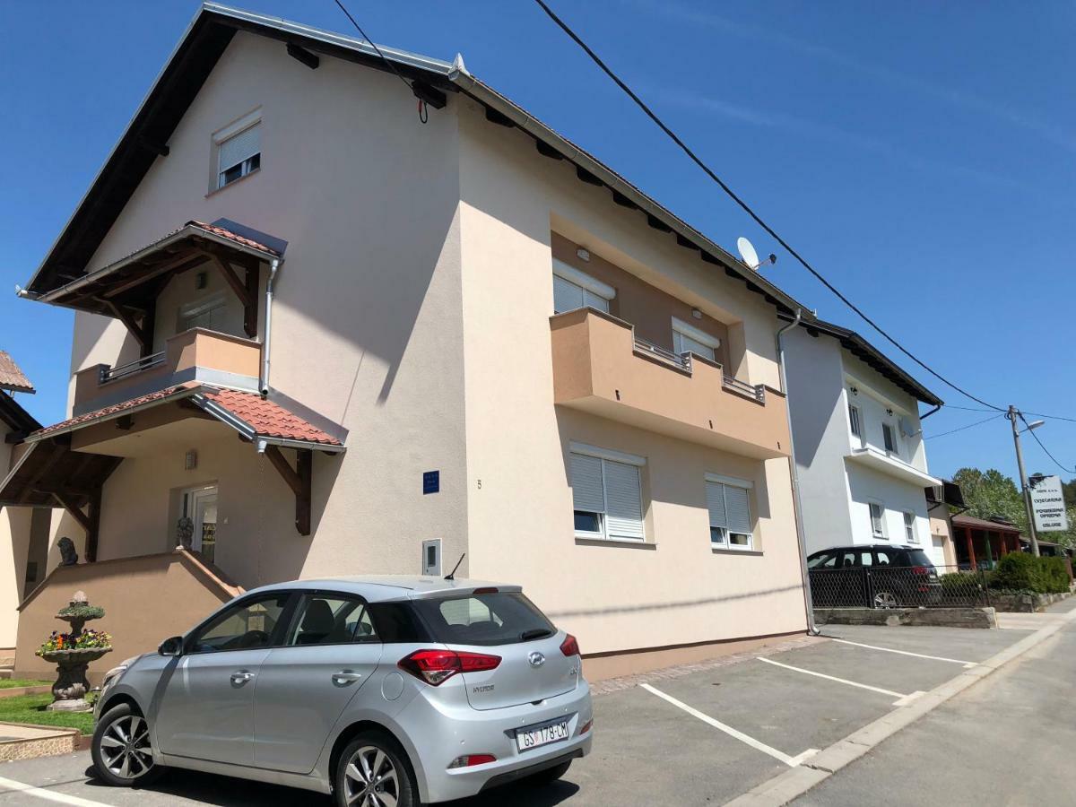 Apartmani "Mimoza" Otočac Exterior foto